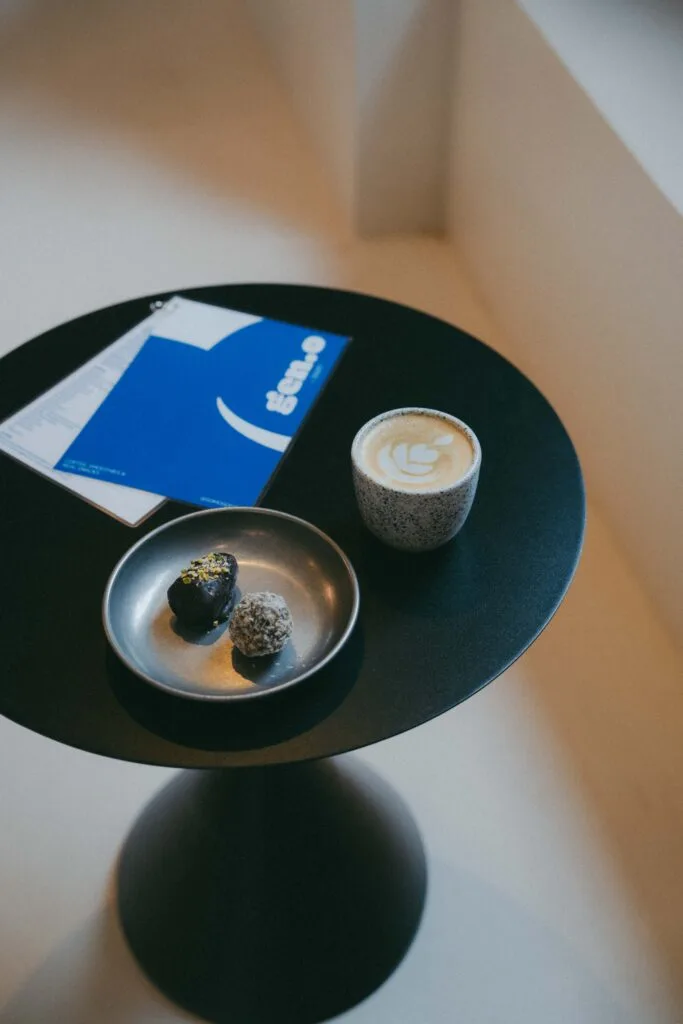 Specialty coffee bar Gen O by OSOM en Revive Wellness Hub Madrid